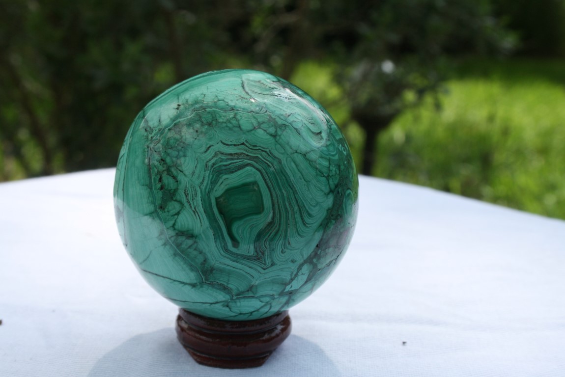 Malachite Sphere protection, creativity, confidance, a healed heart 4711